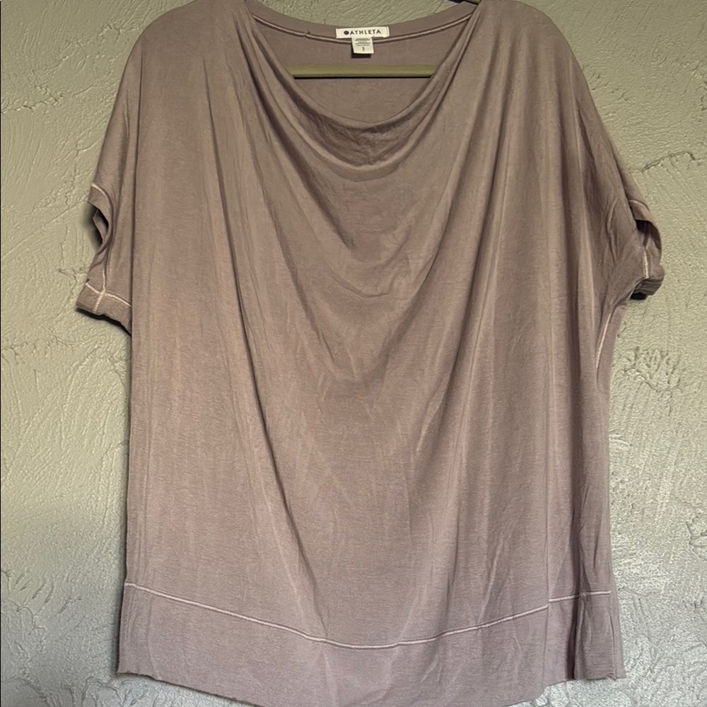 Athleta relaxed weekender Tee Size S /P  light Lavender Soft and comfortable